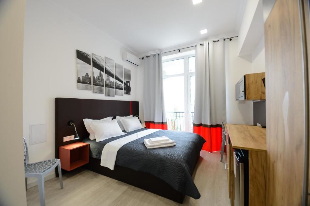 Апартаменты Partner Guest House Khreschatyk Киев