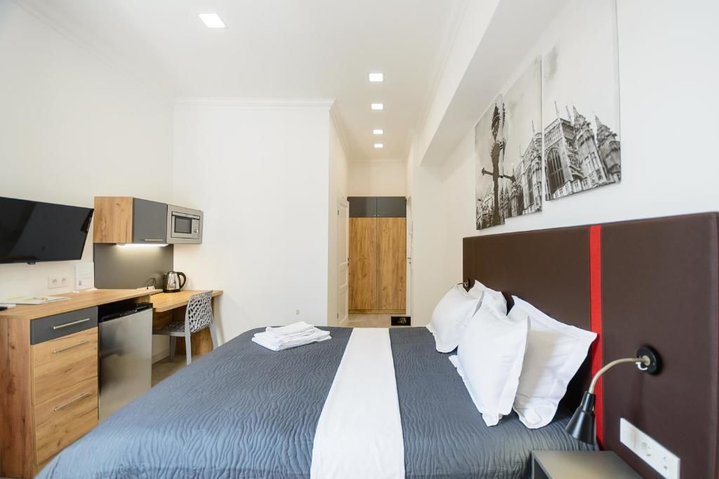 Апартаменты Partner Guest House Khreschatyk Киев