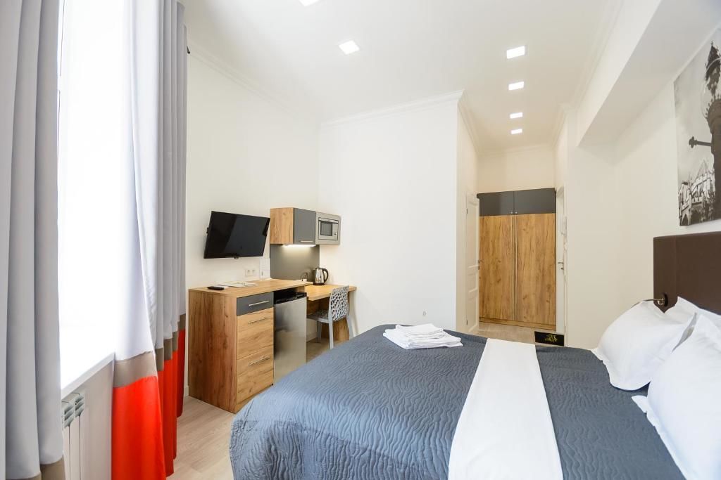 Апартаменты Partner Guest House Khreschatyk Киев