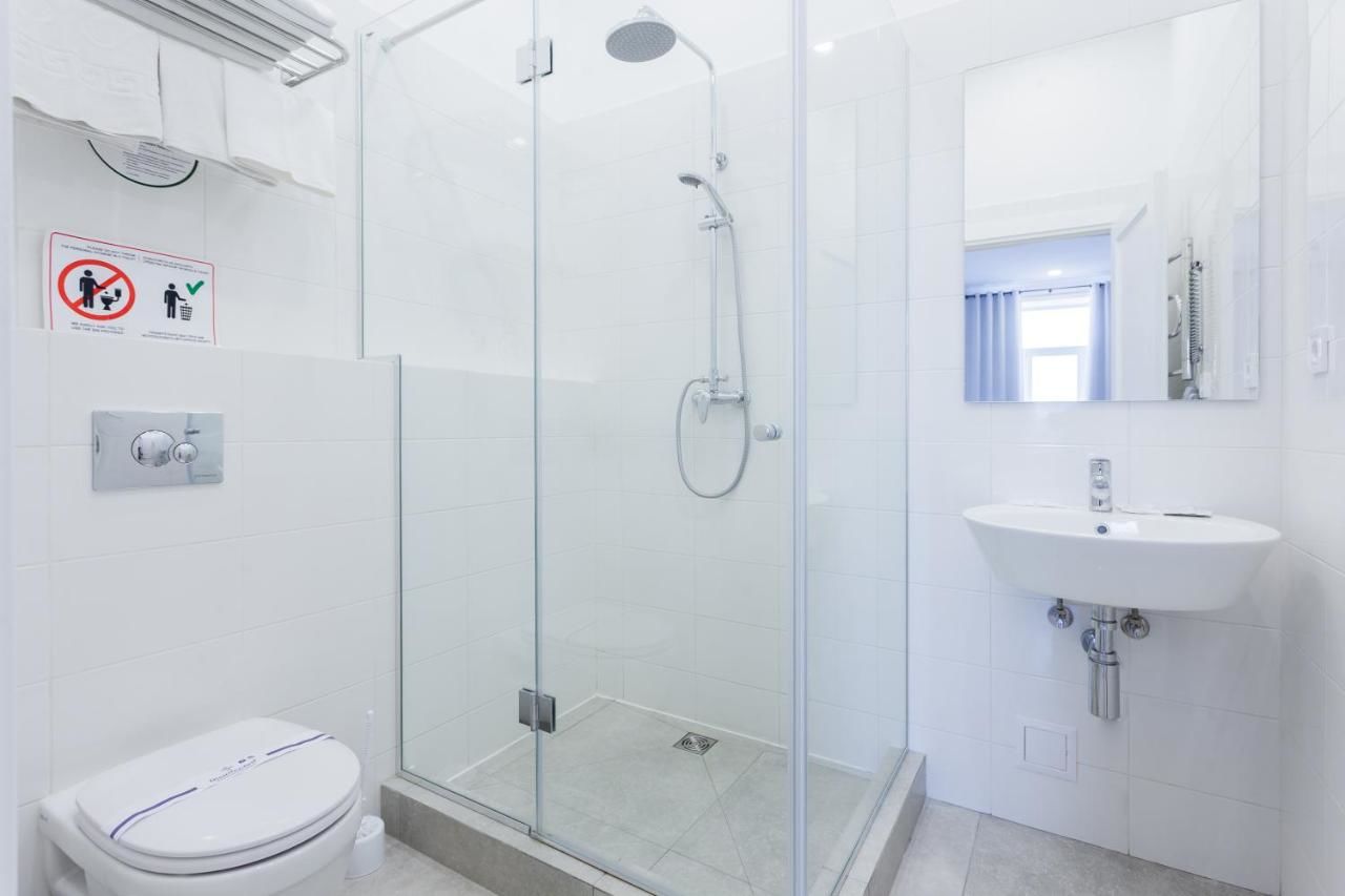 Апартаменты Partner Guest House Khreschatyk Киев