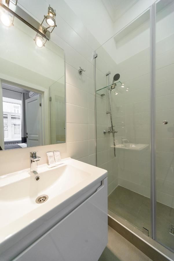 Апартаменты Partner Guest House Khreschatyk Киев
