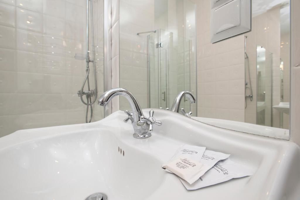 Апартаменты Partner Guest House Khreschatyk Киев