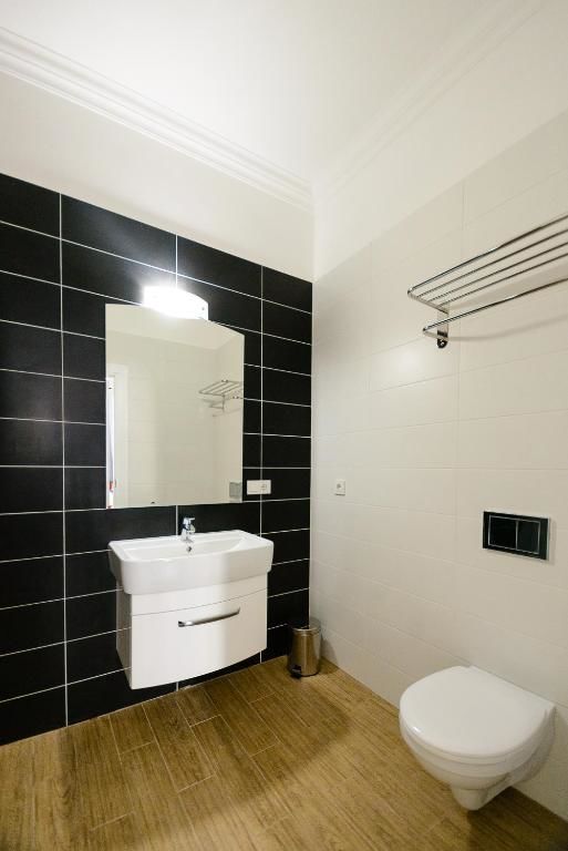Апартаменты Partner Guest House Khreschatyk Киев