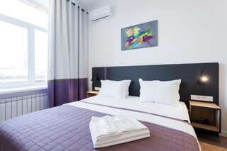 Апартаменты Partner Guest House Khreschatyk Киев Номер-студио с видом на улицу и балконом - Крещатик, 23-3