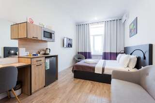 Апартаменты Partner Guest House Khreschatyk Киев Номер-студио с видом на улицу и балконом - Крещатик, 23-4