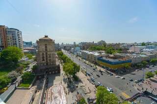 Апартаменты Partner Guest House Khreschatyk Киев Современно оформленный номер-студио с окном - ул. Крещатик, 23-6