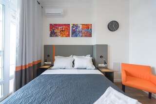 Апартаменты Partner Guest House Khreschatyk Киев Изысканно оформленный номер-студио с окном - ул. Крещатик, 23-2