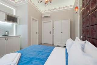 Апартаменты Partner Guest House Khreschatyk Киев Роскошный тихий полулюкс с душем - Крещатик, 15-4