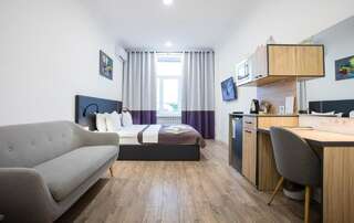 Апартаменты Partner Guest House Khreschatyk Киев Номер-студио с душем и видом на улицу - Крещатик, 23-7