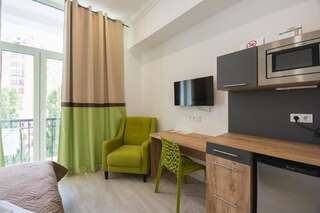 Апартаменты Partner Guest House Khreschatyk Киев Апартаменты-студио «Яркие» с балконом - Крещатик, 23-5