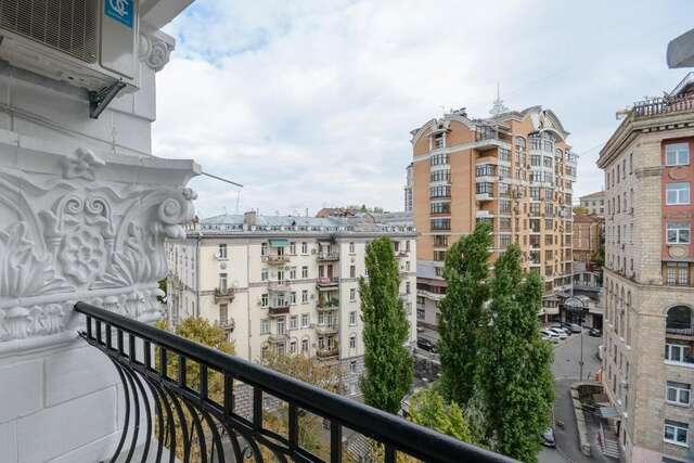 Апартаменты Partner Guest House Khreschatyk Киев-116