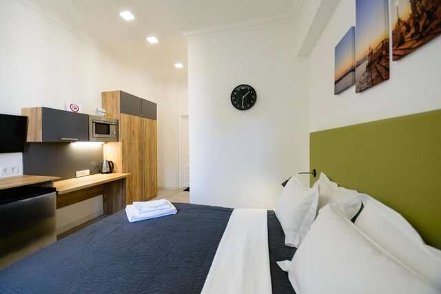 Апартаменты Partner Guest House Khreschatyk Киев-123