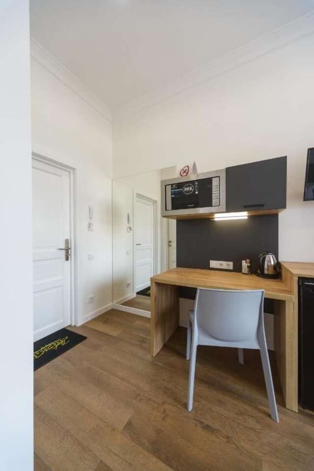 Апартаменты Partner Guest House Khreschatyk Киев-36