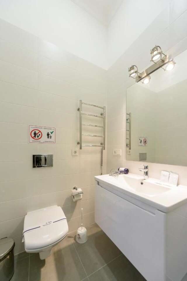 Апартаменты Partner Guest House Khreschatyk Киев-40