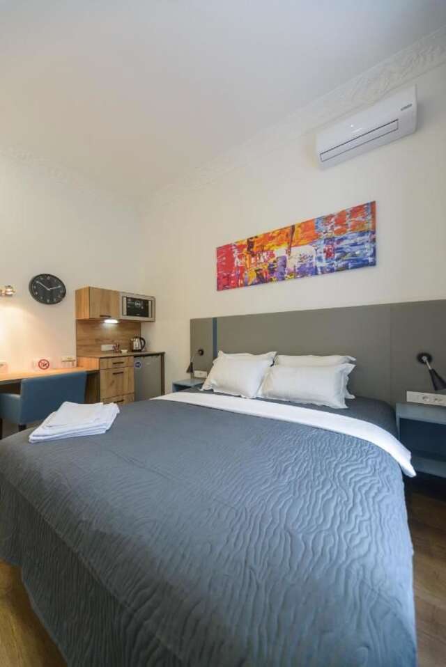 Апартаменты Partner Guest House Khreschatyk Киев-45
