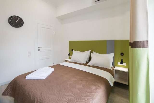 Апартаменты Partner Guest House Khreschatyk Киев-96